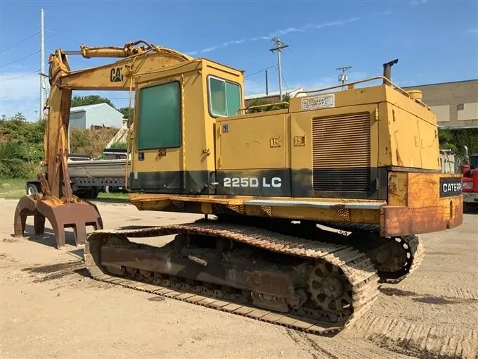 Caterpillar 225D