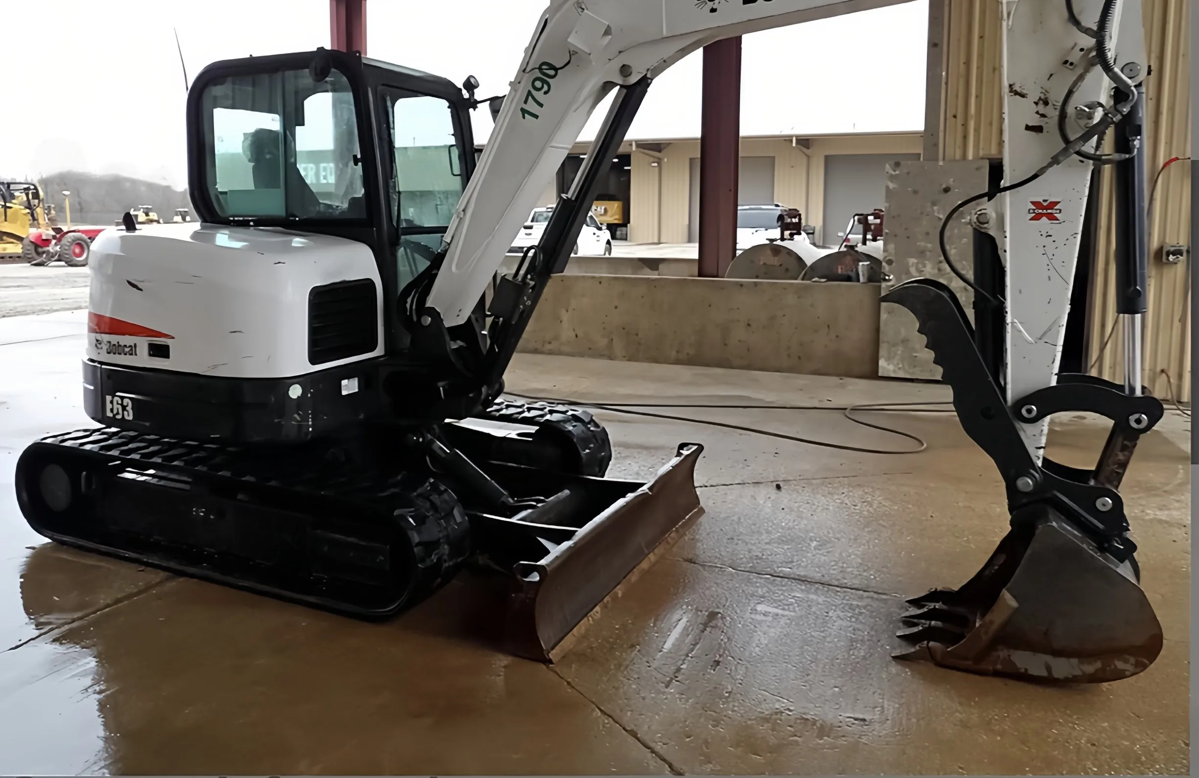 Caterpillar E63