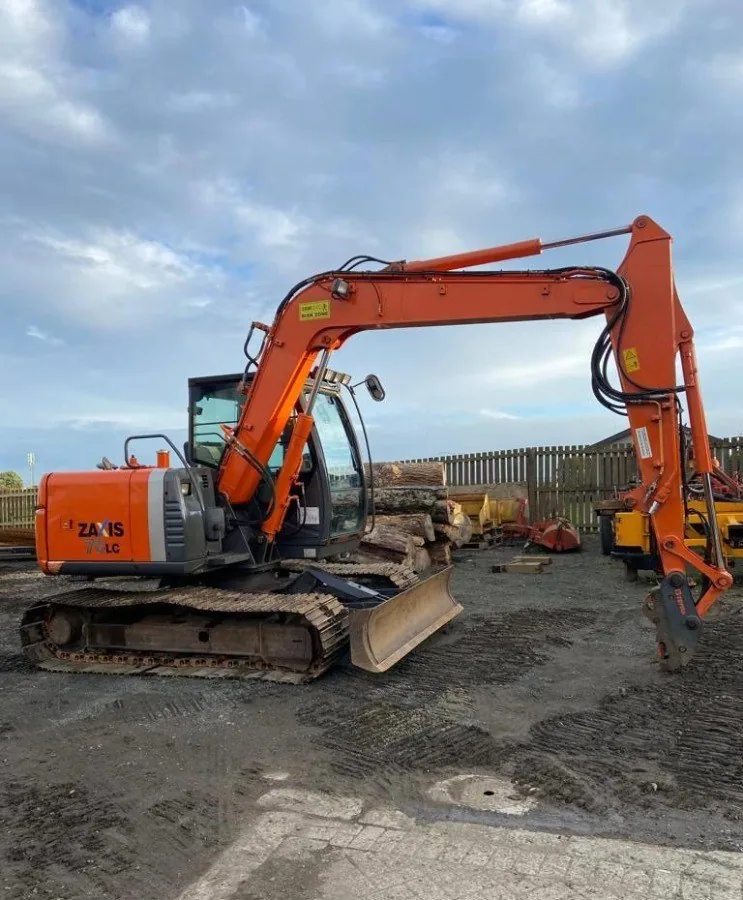 Hitachi ZX70LC