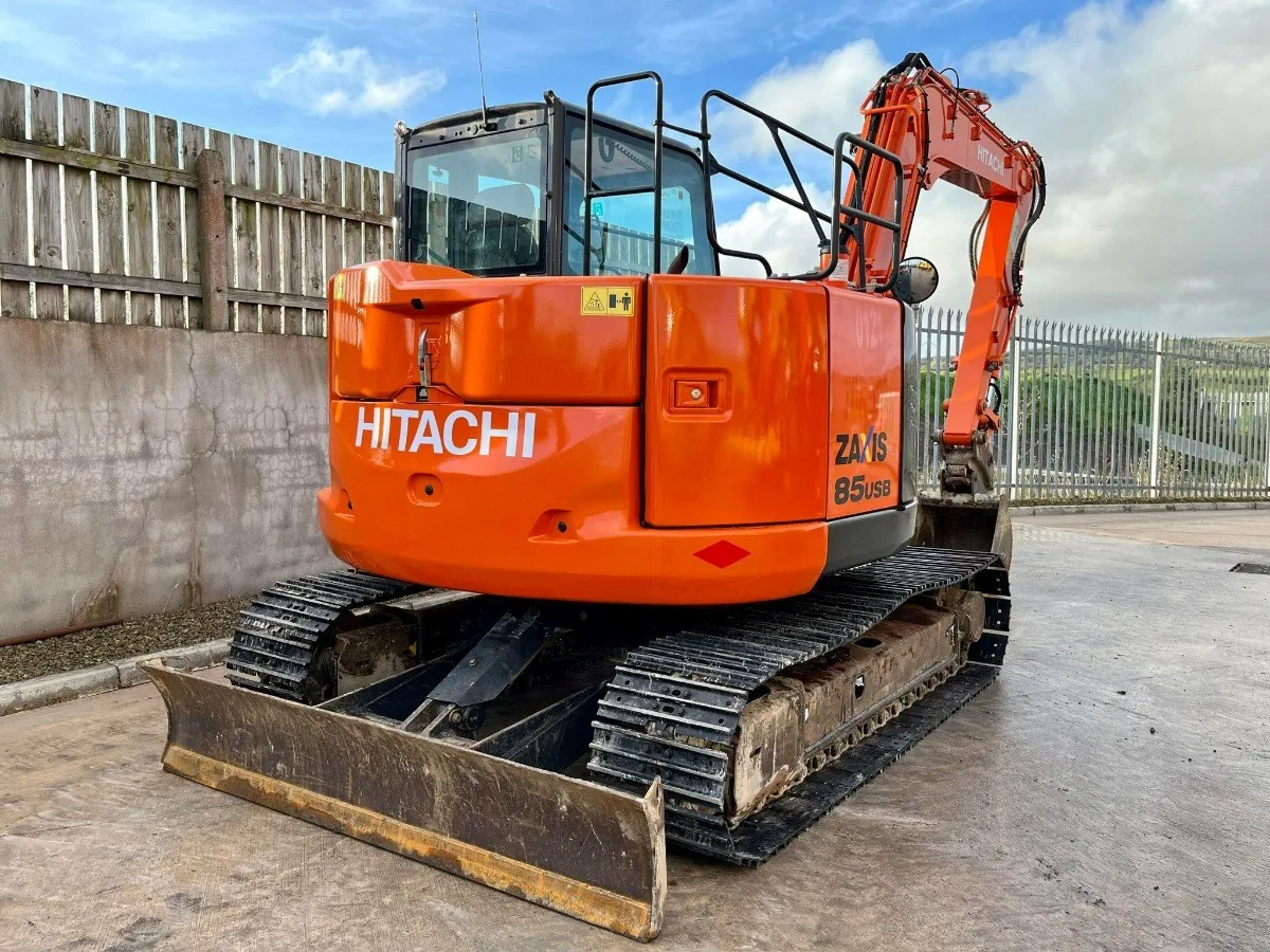 Hitachi ZX85USB5