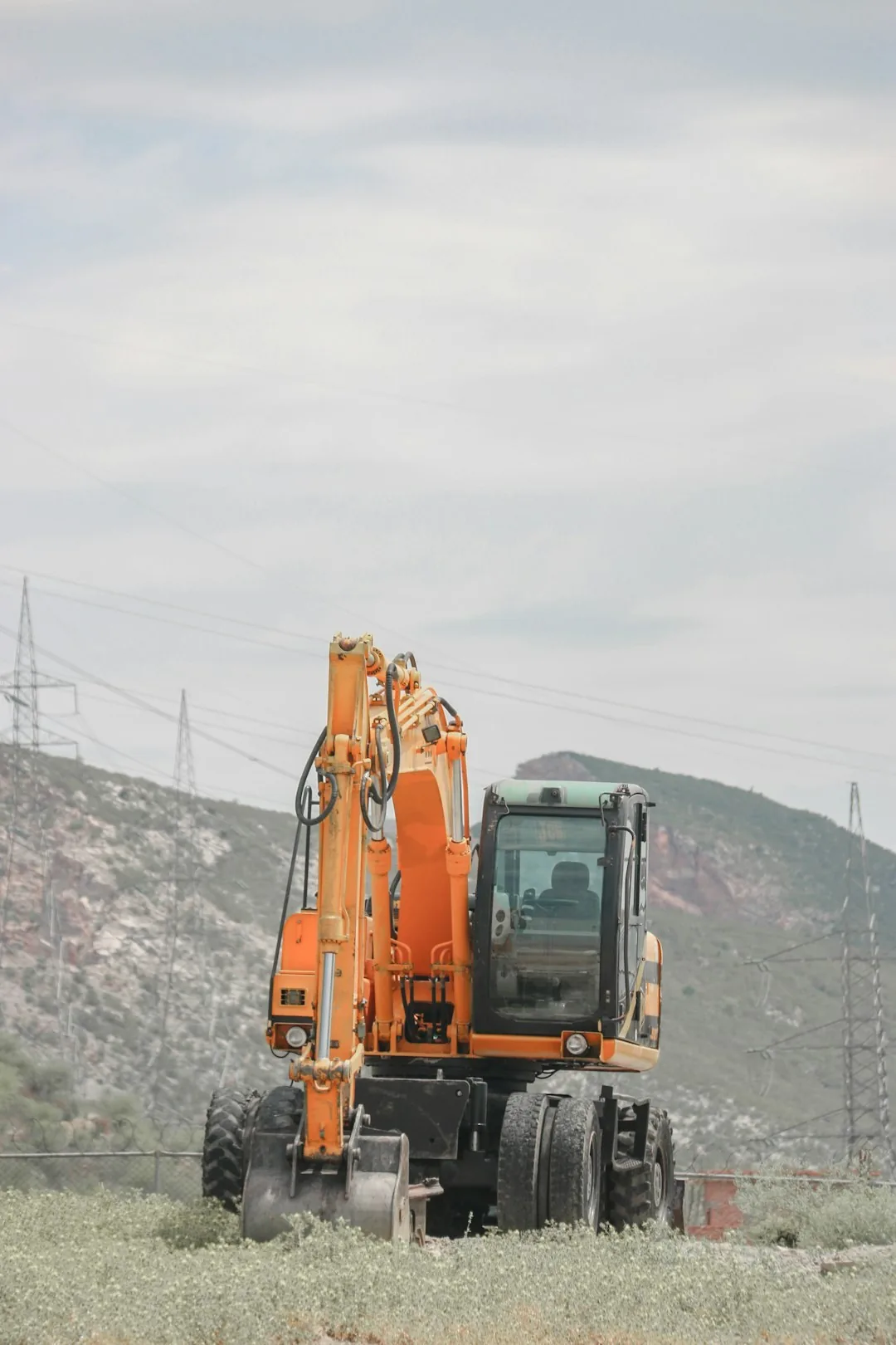 Hyundai R167