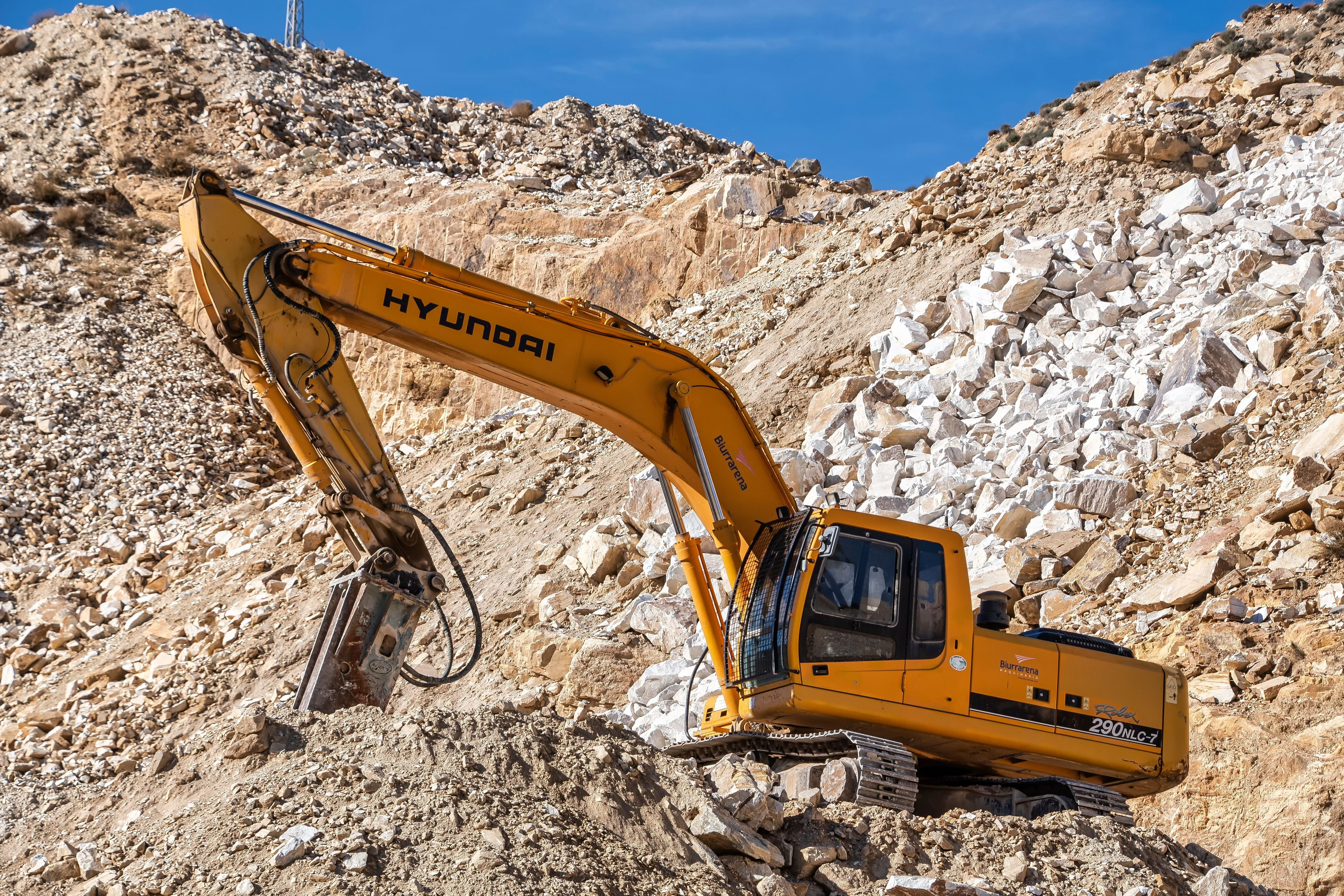 Hyundai R360LC7A
