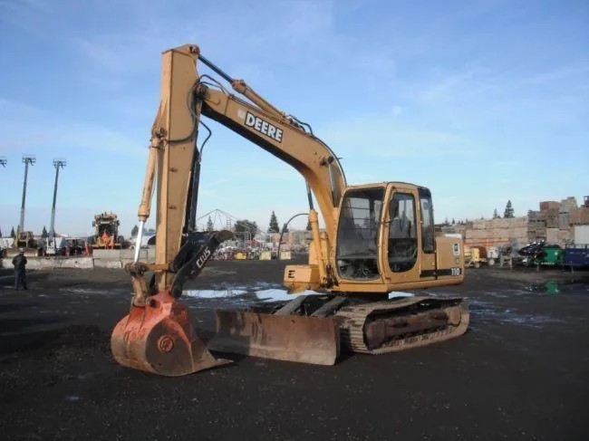 John Deere 110