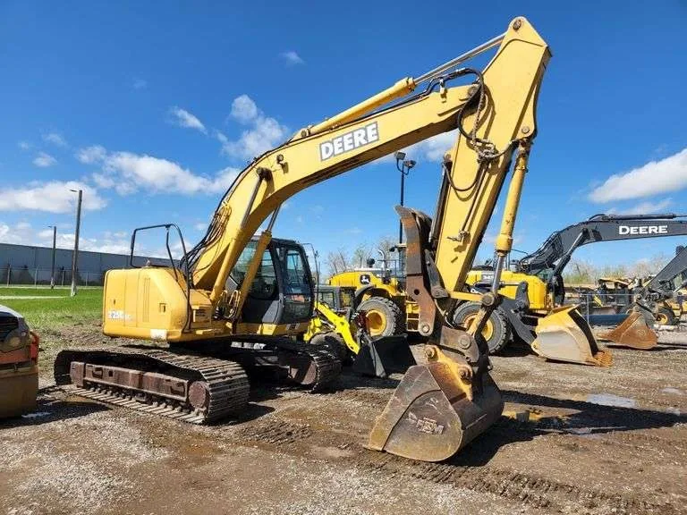John Deere 225CLCRTS