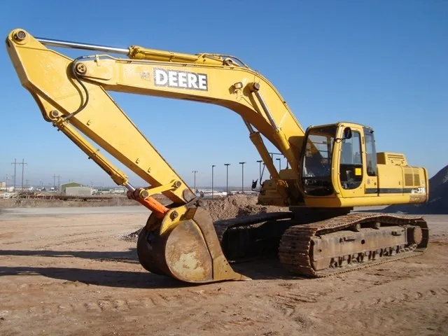 John Deere 370