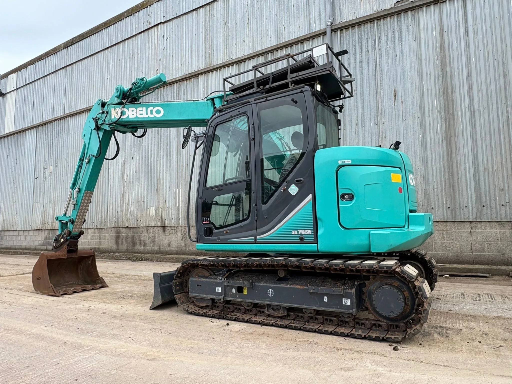 Kobelco SK75SR3E