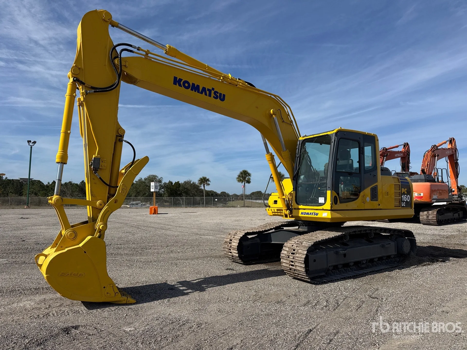 Komatsu PC160LC8