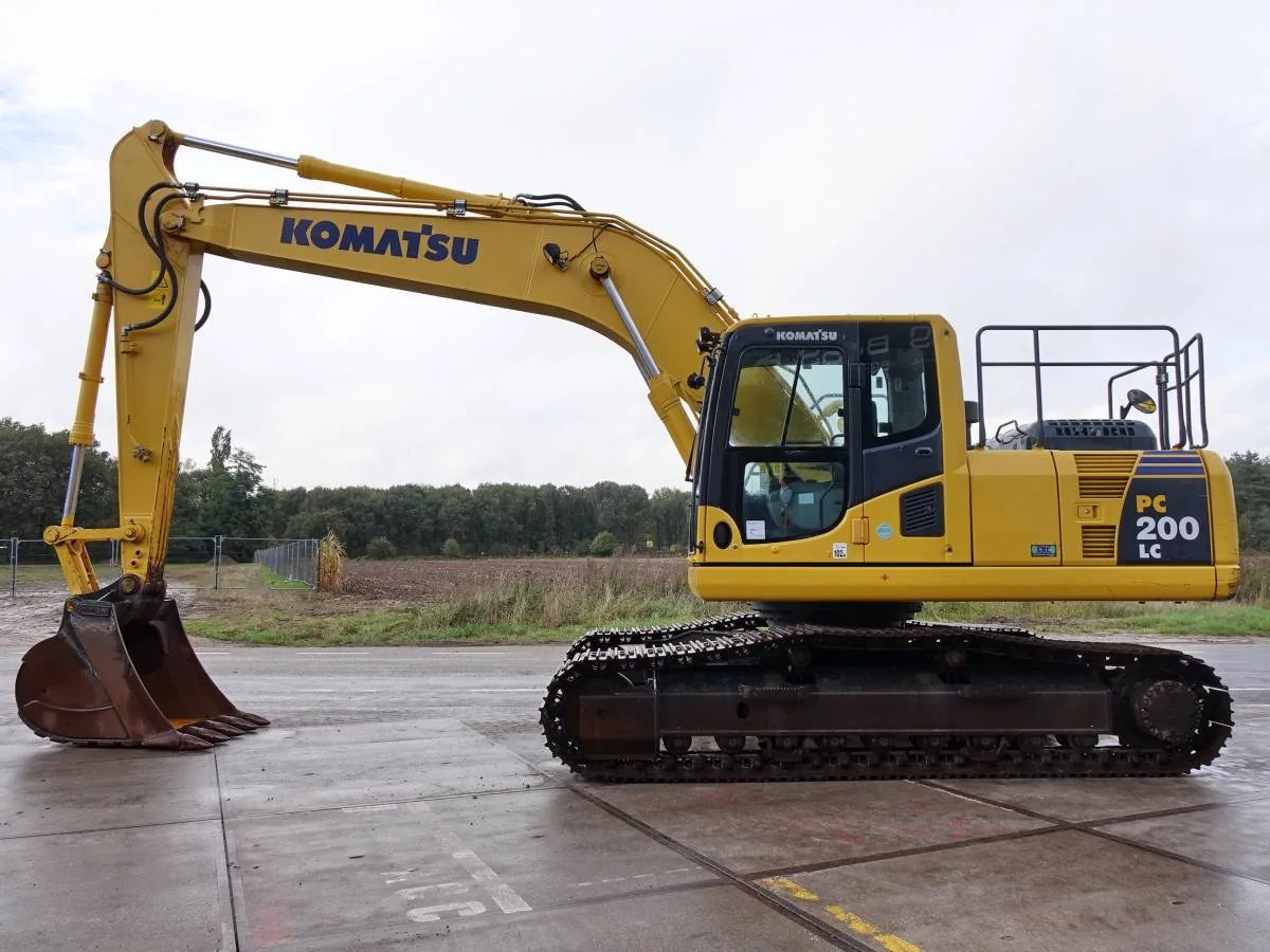 Komatsu PC200LC8HD