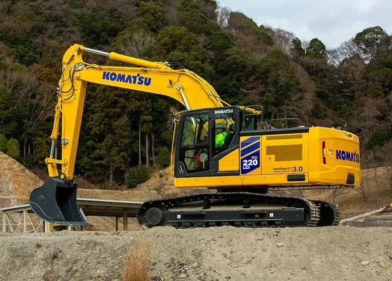 Komatsu PC220LCI-12