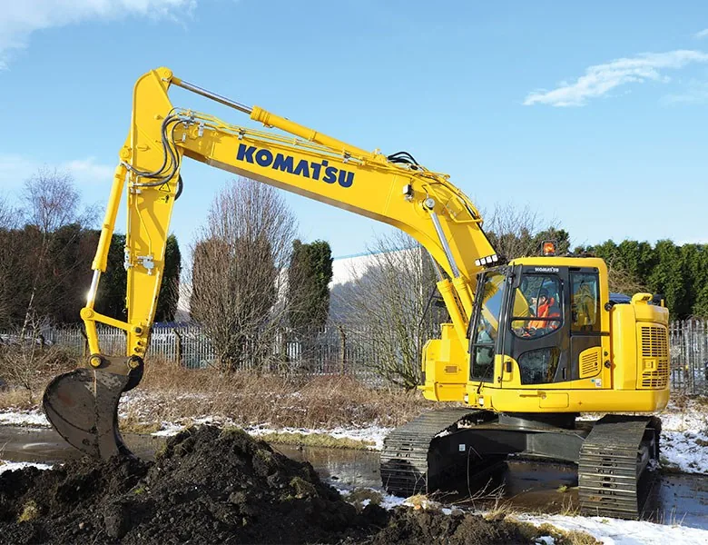 Komatsu PC228USLC-11