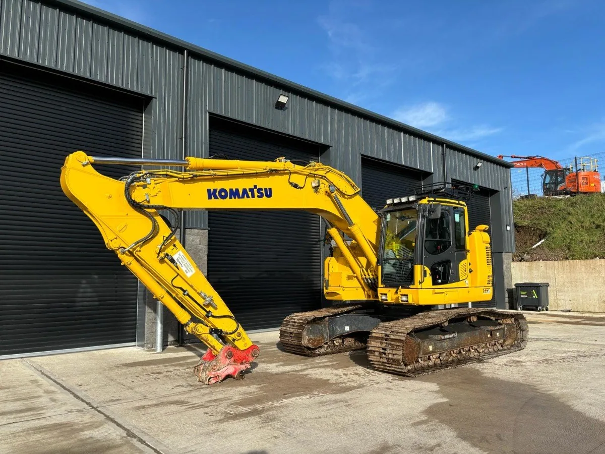 Komatsu PC228USLC1