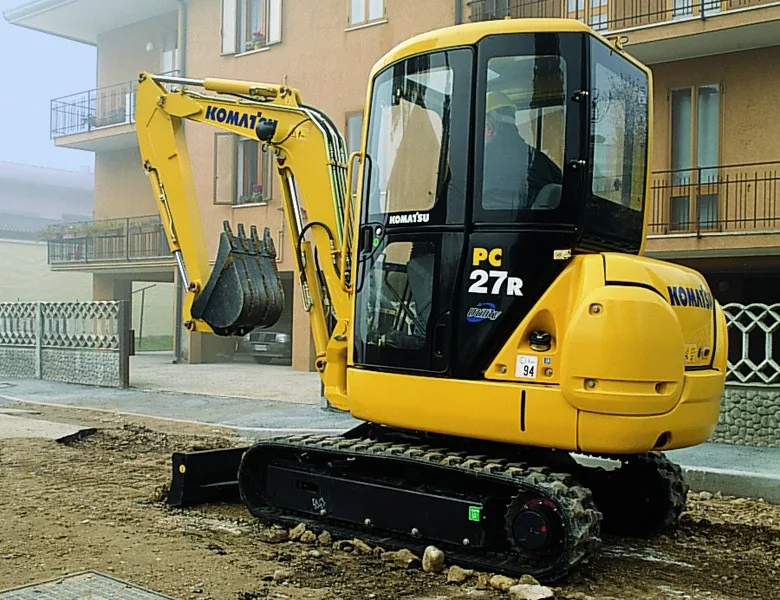 Komatsu PC27R8