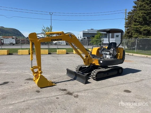 Komatsu PC30R8