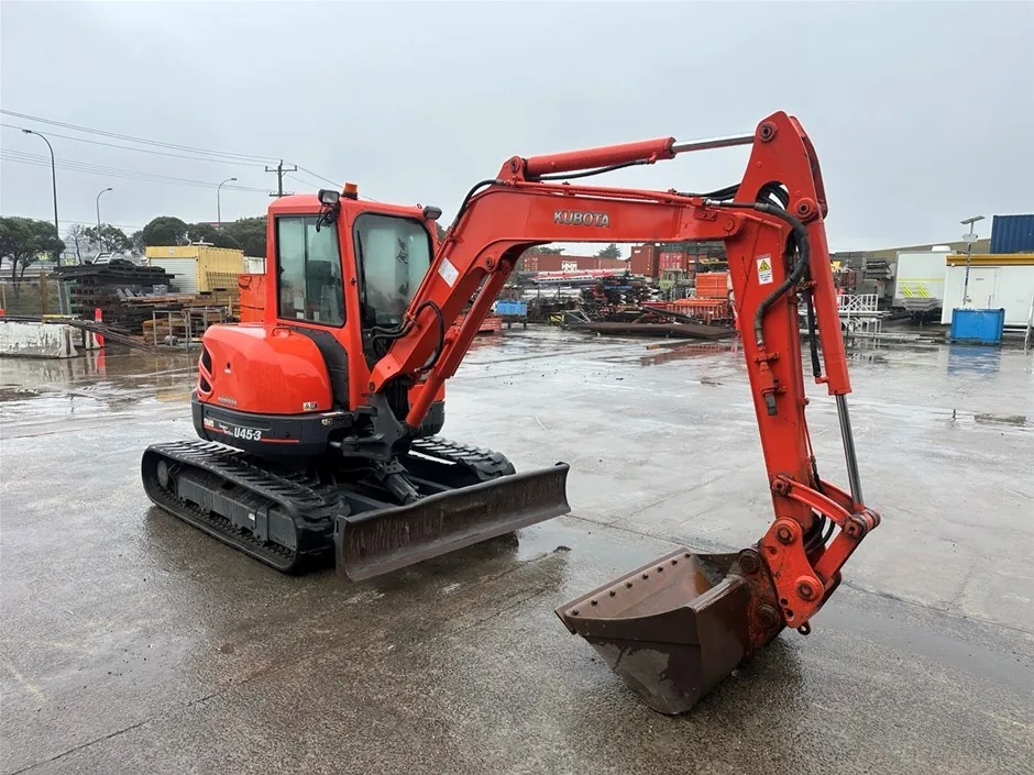 Kubota U45