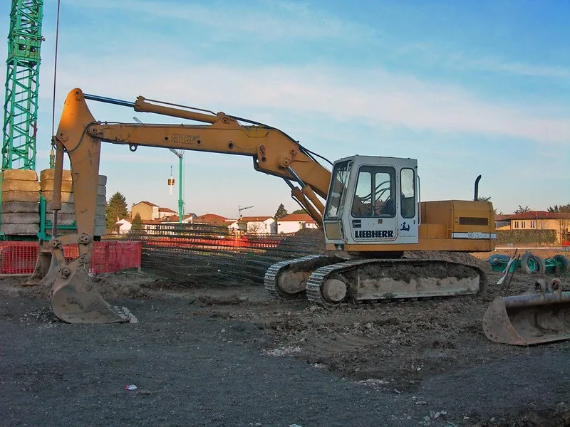 Liebherr R912