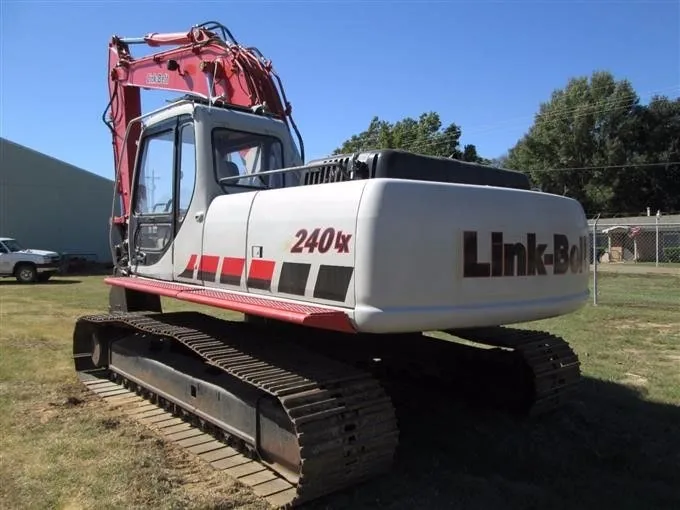 Link-Belt BELT240LXLONGFRONT Hydraulic Excavator Jobsite Operation