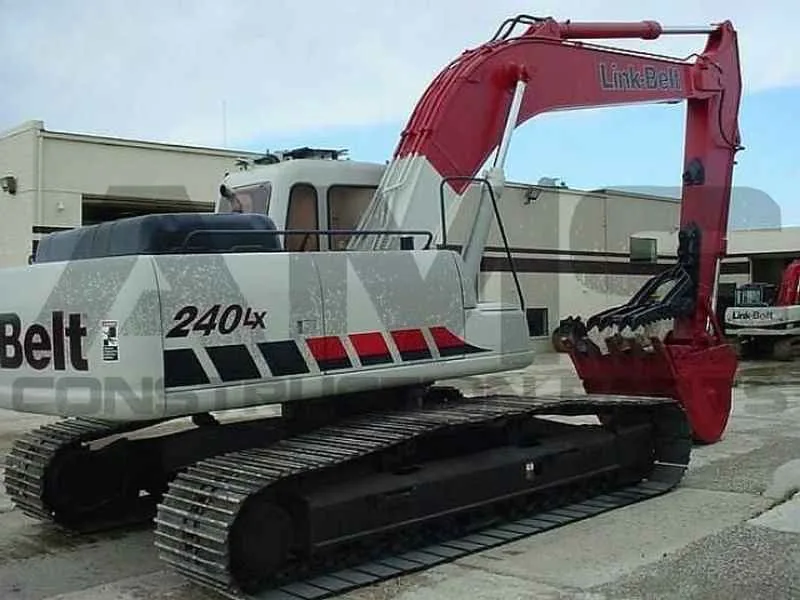 Link-Belt BELT240LXROADBUILDER Hydraulic Excavator Jobsite Operation