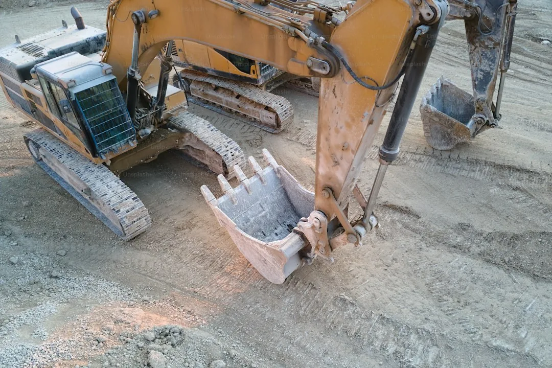 Link-Belt BELT330LXTIER3 Hydraulic Excavator Jobsite Operation
