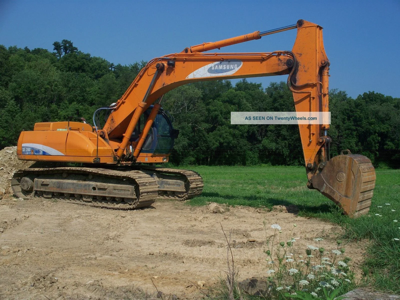 Samsung SE280LC3 Hydraulic Excavator Jobsite Operation