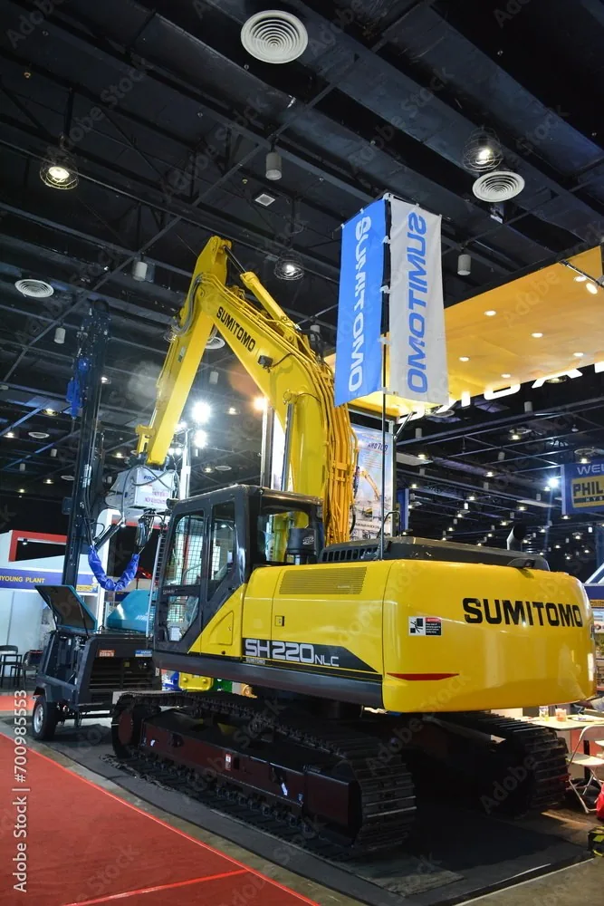 Sumitomo SH220 Hydraulic Excavator Jobsite Operation