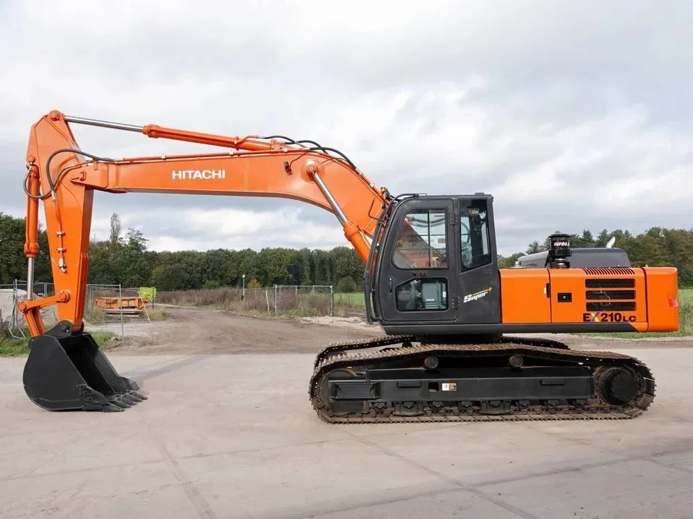 Tata Hitachi HITACHIZAXIS210H Hydraulic Excavator Jobsite Operation