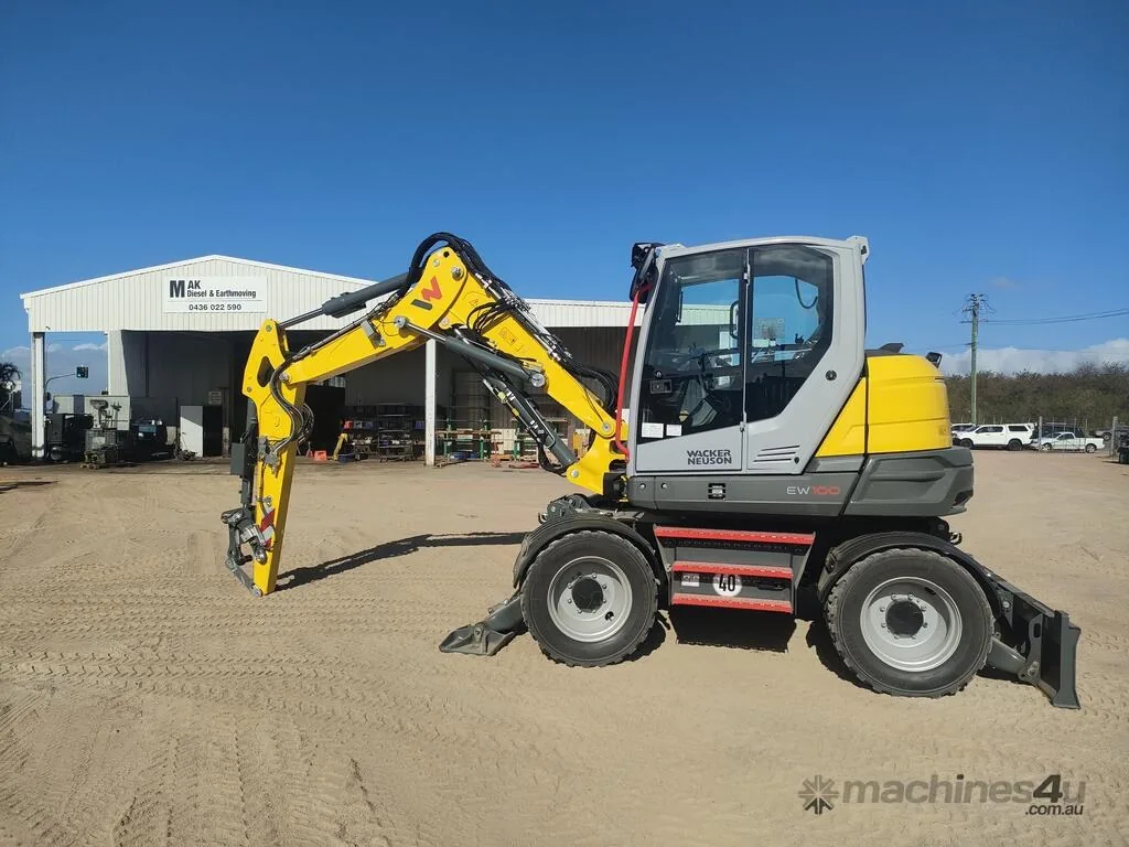 Wacker Neuson NEUSONEW100 Hydraulic Excavator Jobsite Operation
