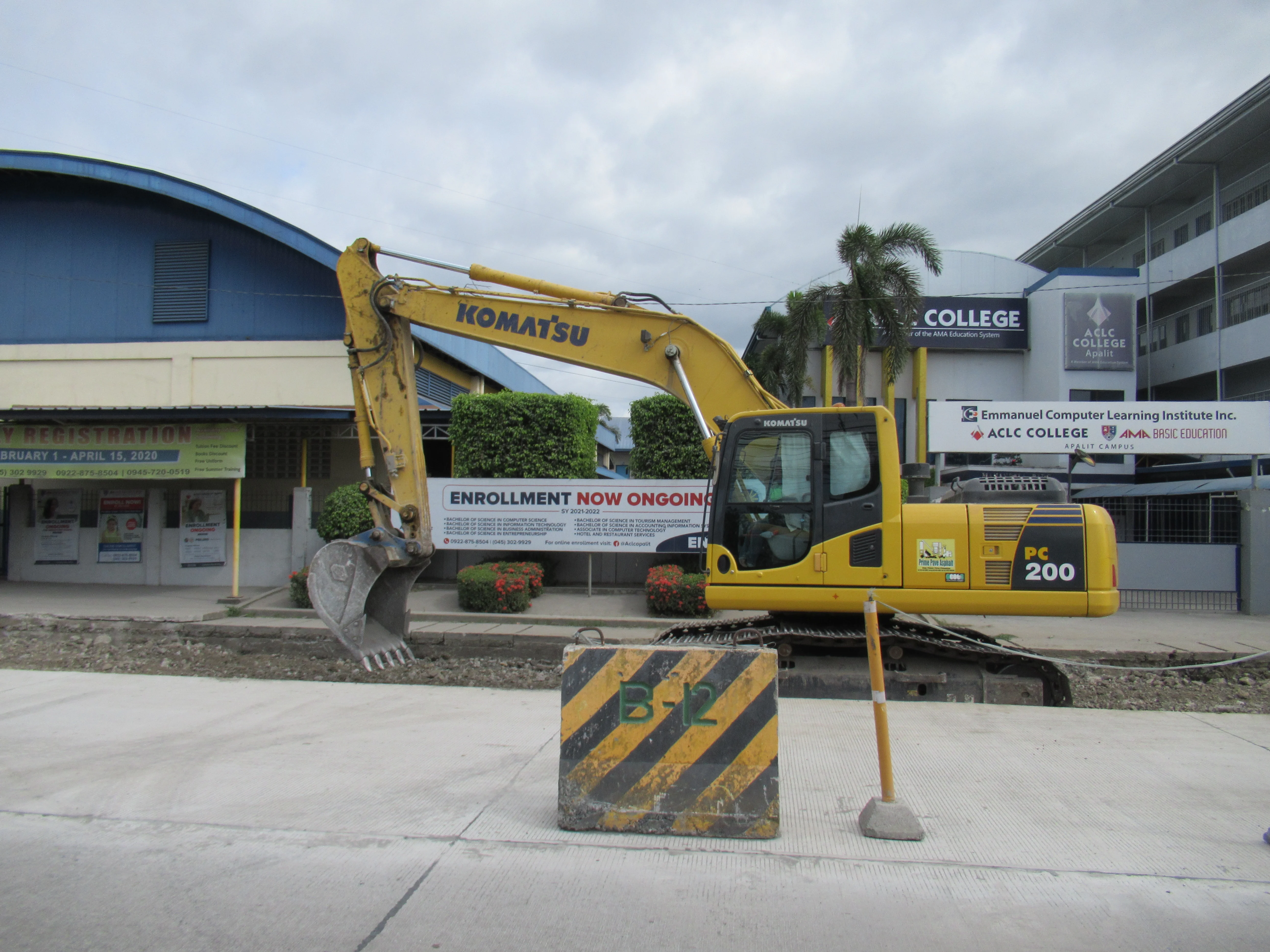 Komatsu PC021 angle 2