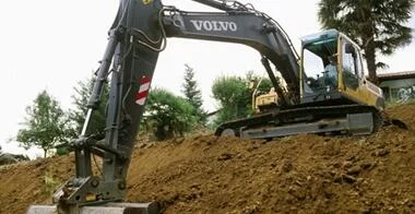 Volvo EC180BLC angle 2