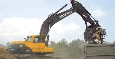 Volvo EC240B angle 2