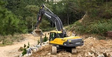 Volvo EC290C angle 2