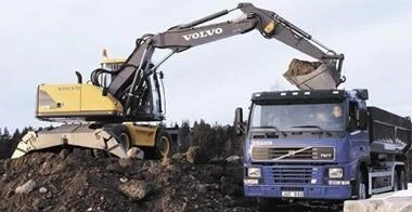 Volvo EW140B angle 2